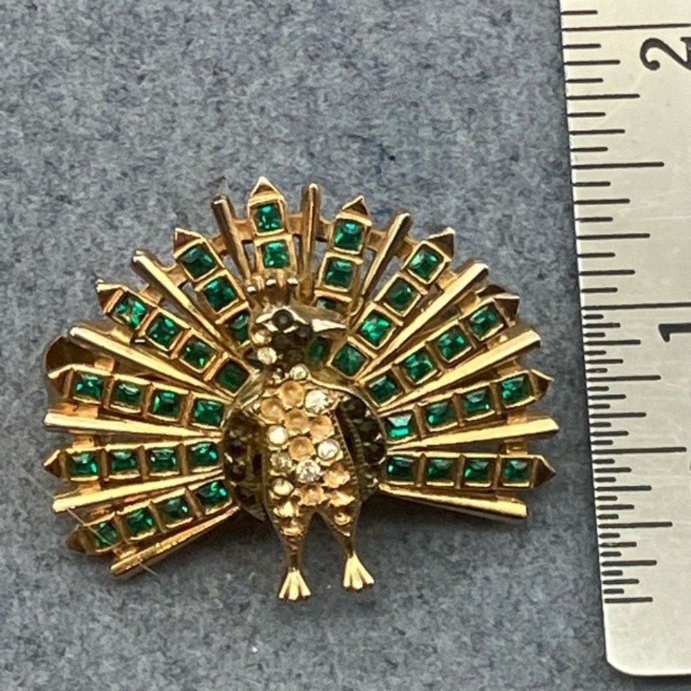 Vintage Scarf Clip As Is Peacock Gold Emerald Green Clear Rhinestone Retro Bird - Picture 11 of 11